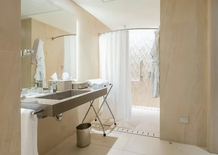 Mandarin Oriental, Santiago